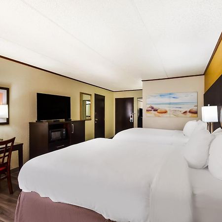 Clarion Pointe Lake Jackson - Clute Екстериор снимка