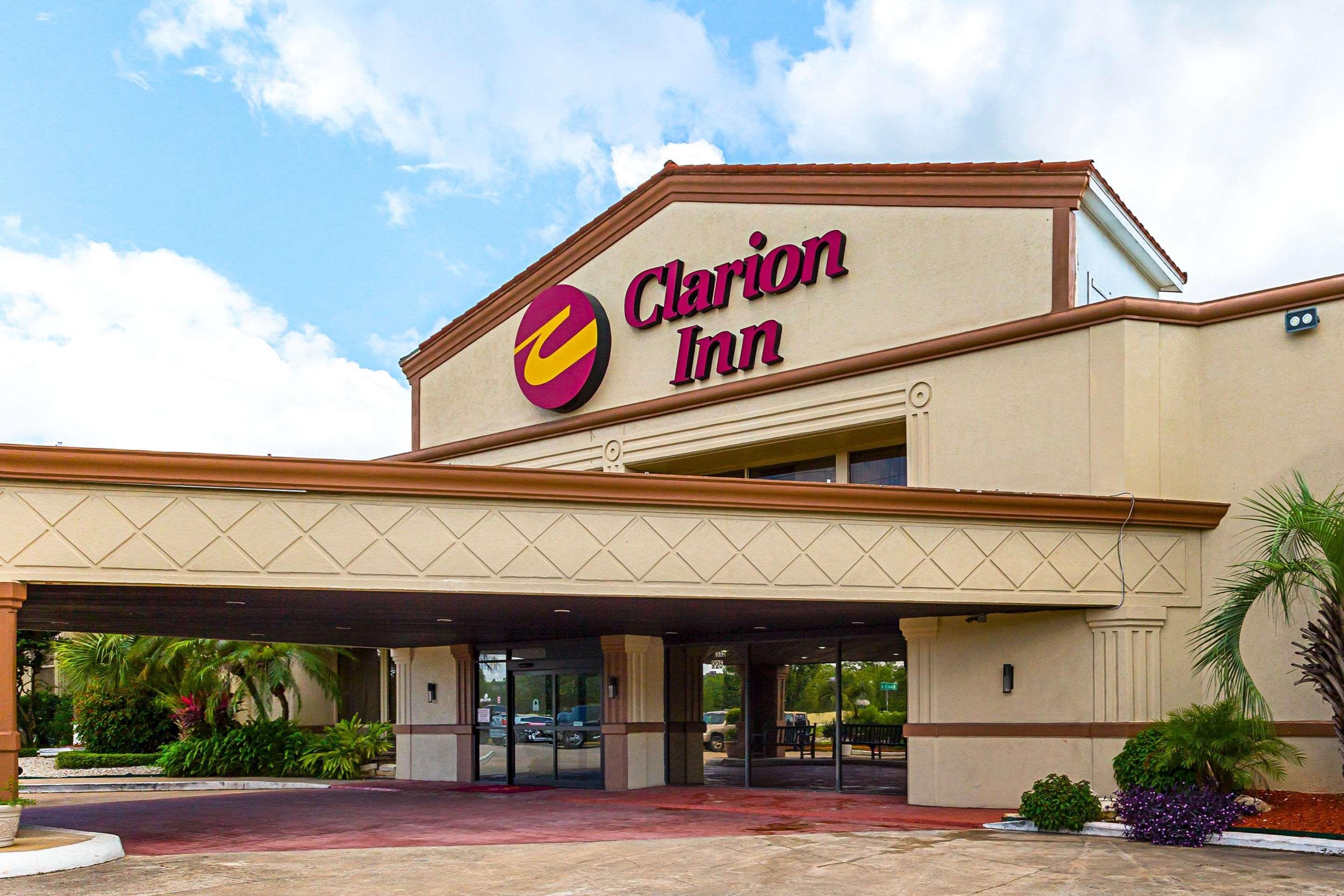 Clarion Pointe Lake Jackson - Clute Екстериор снимка