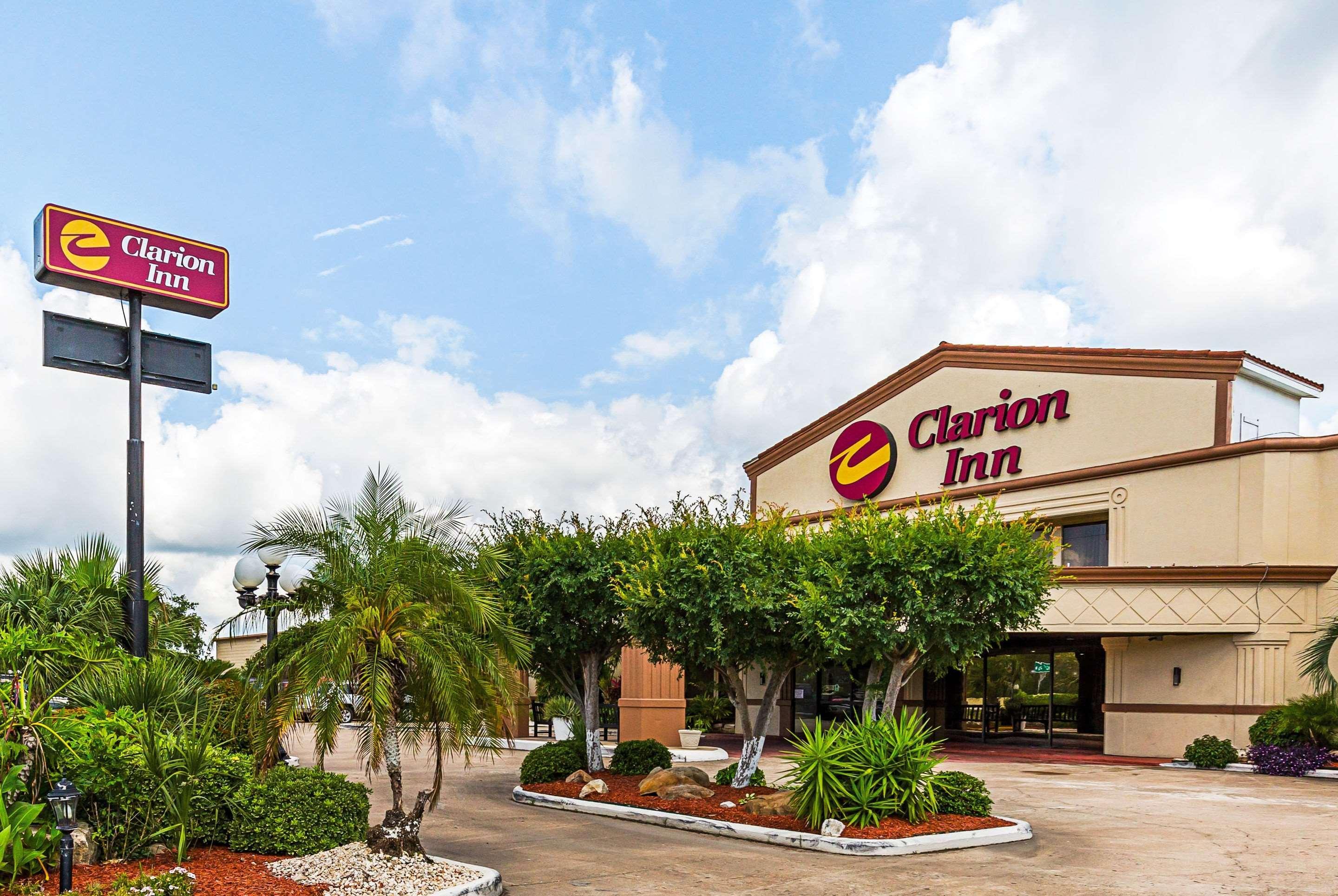 Clarion Pointe Lake Jackson - Clute Екстериор снимка