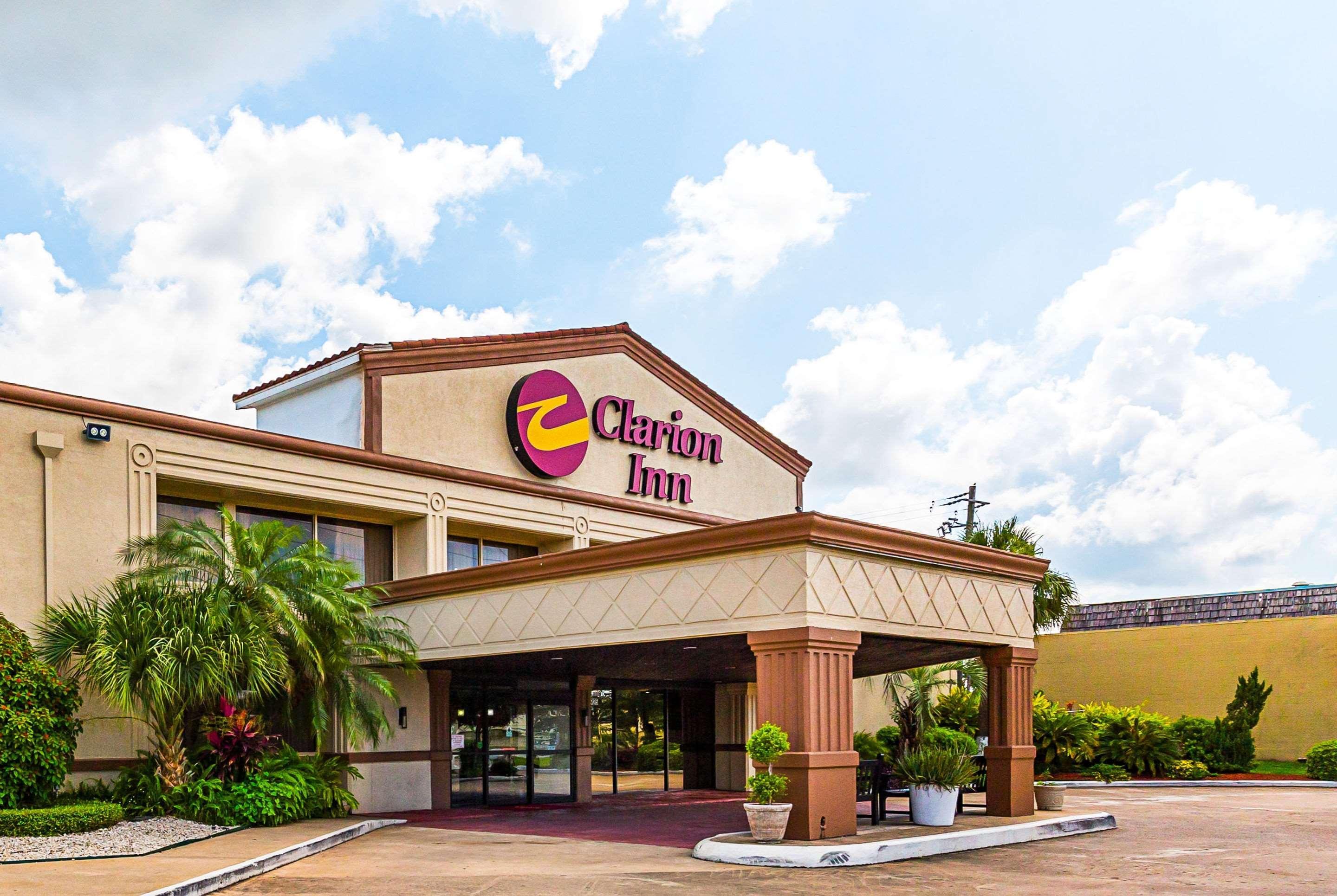 Clarion Pointe Lake Jackson - Clute Екстериор снимка