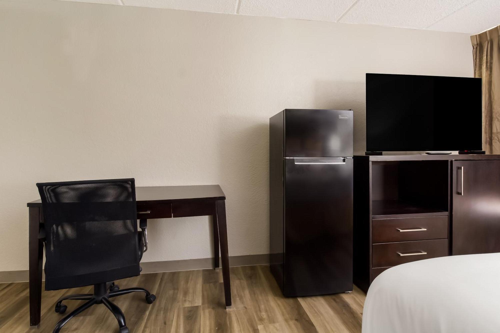 Clarion Pointe Lake Jackson - Clute Екстериор снимка