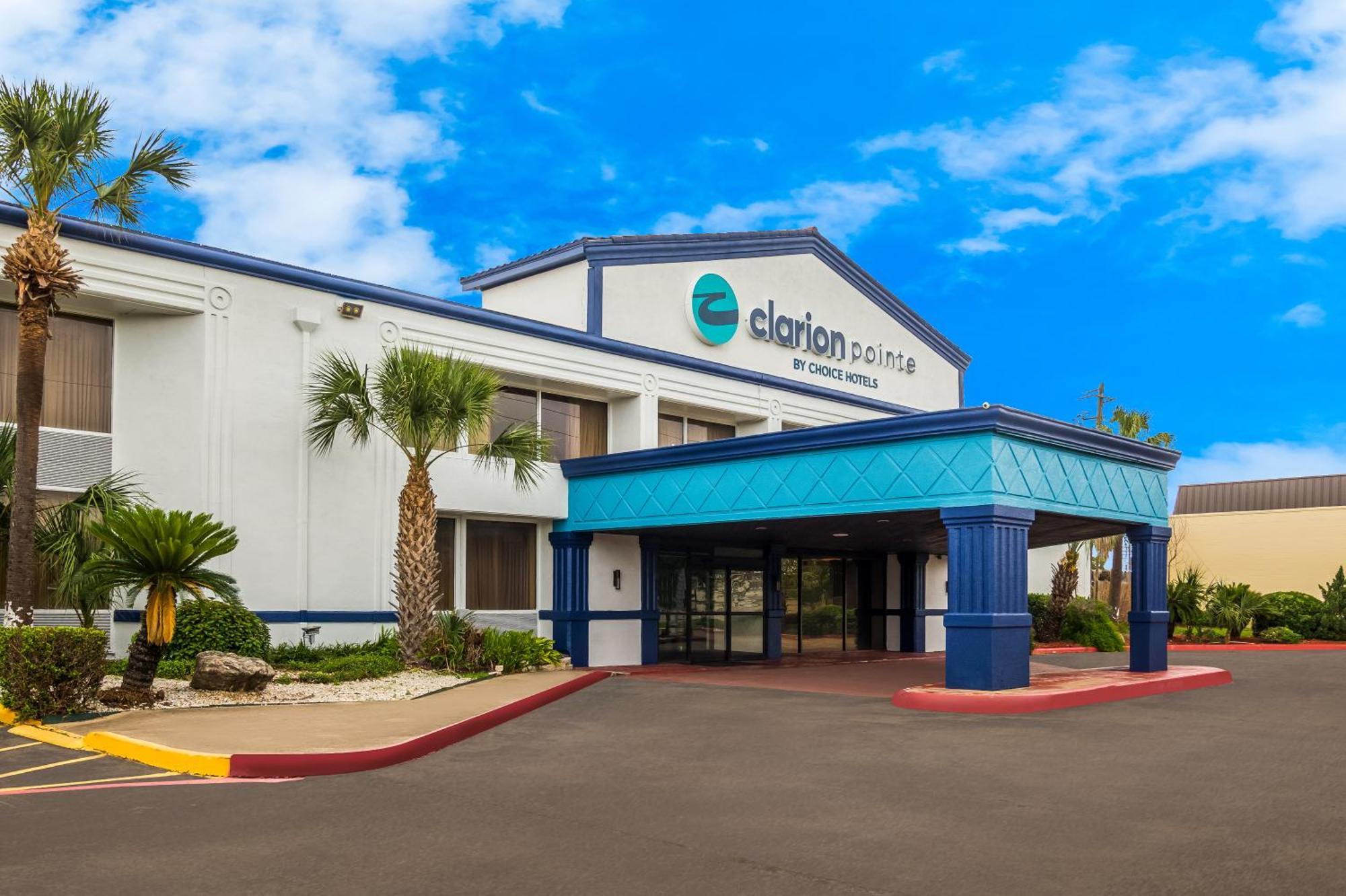 Clarion Pointe Lake Jackson - Clute Екстериор снимка