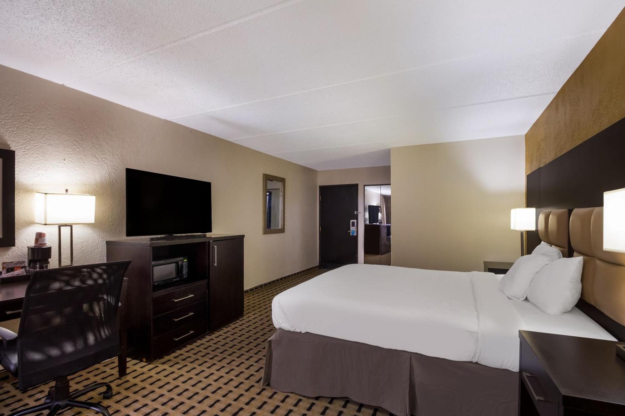 Clarion Pointe Lake Jackson - Clute Екстериор снимка