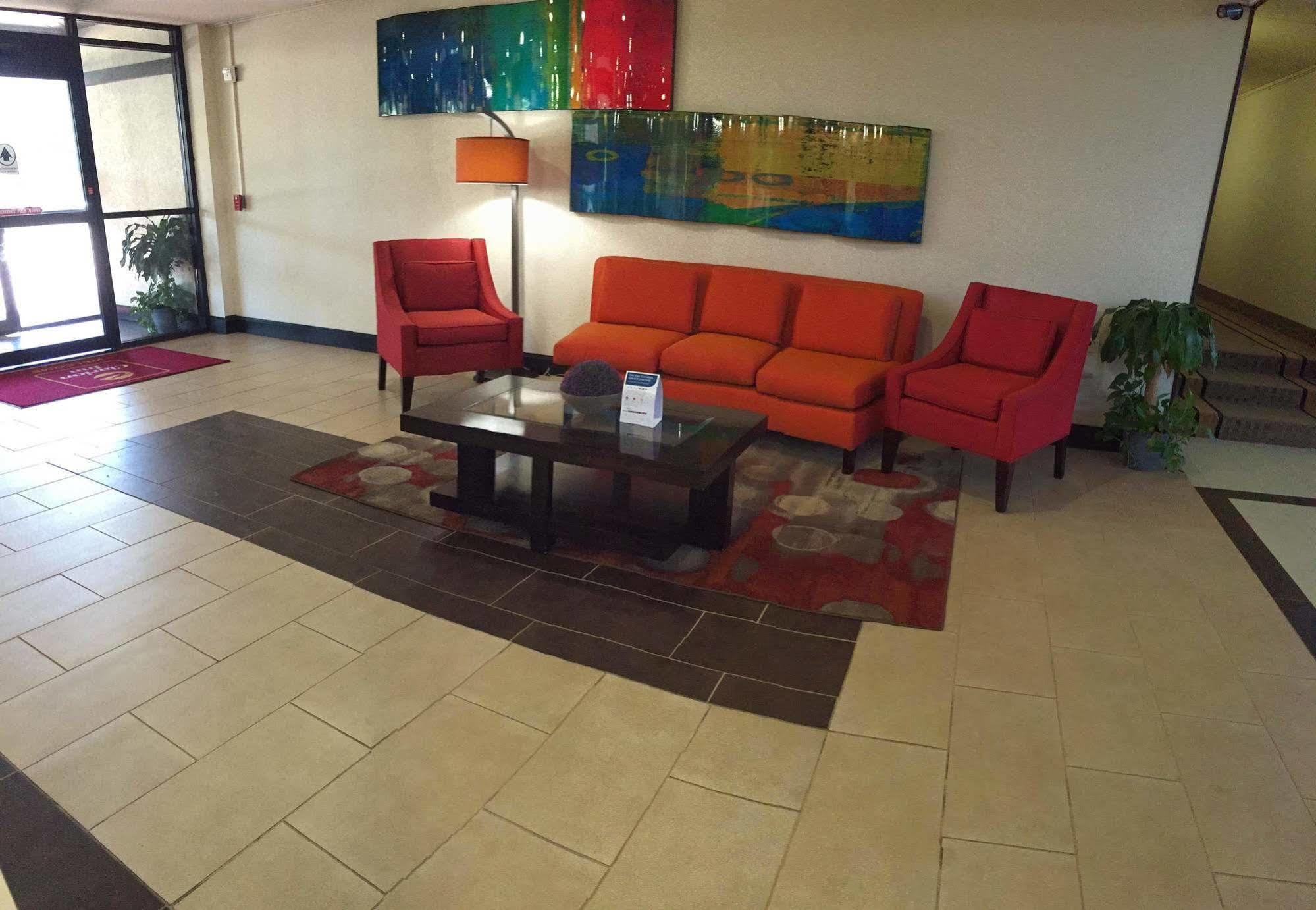 Clarion Pointe Lake Jackson - Clute Екстериор снимка